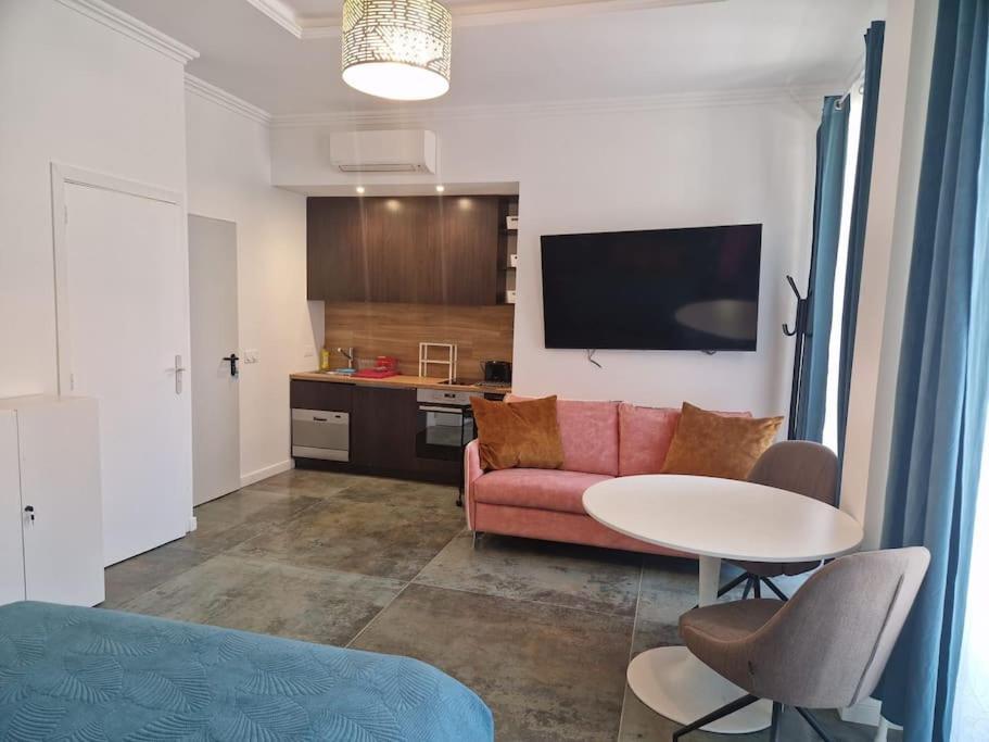 Apartment Center Boutique Nr 2 Nice
