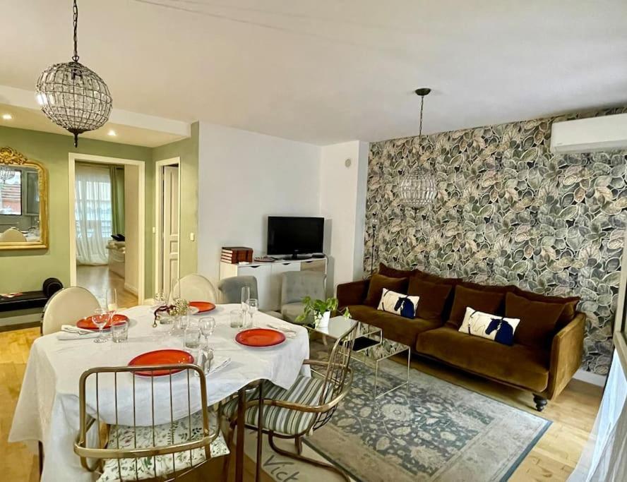 Large Magnificent Terrace Nice
