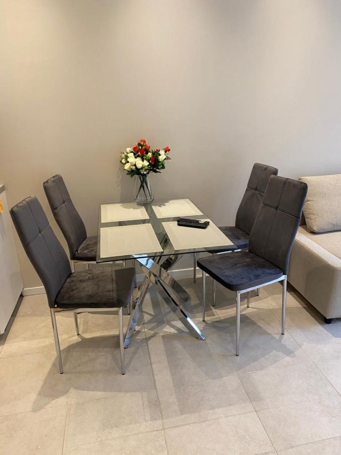 Apartment The Entire 2 Rooms, Balcony, Sea View Nice