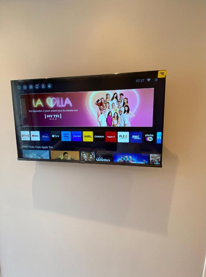 The Entire 2 Rooms, Balcony, Sea View Apartment