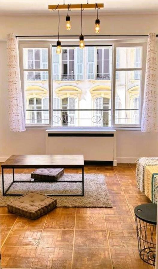 Calme Hyper Centre *