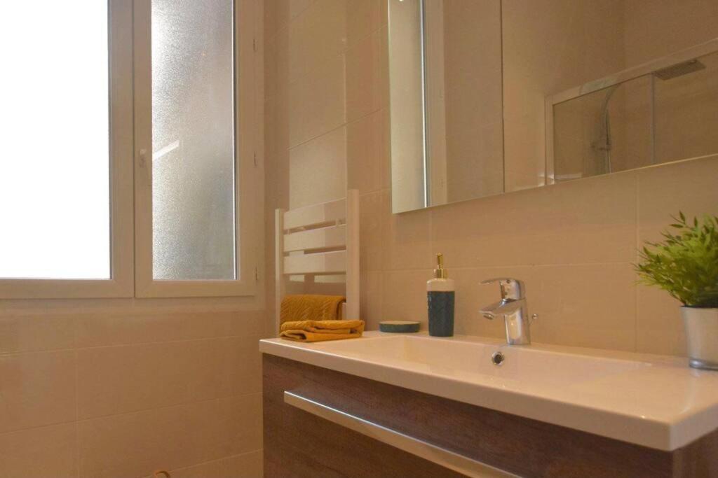 Stylish One Bedroom In Port *