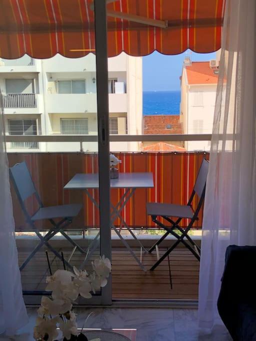 Vue Mer, 2 Pieces Lumineux Nice