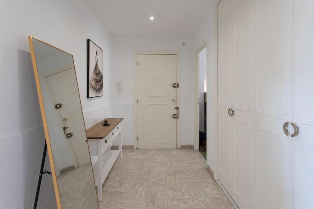 L28 Californie 1min Walk Sea 3bdr/ Ac & Balcony Apartment