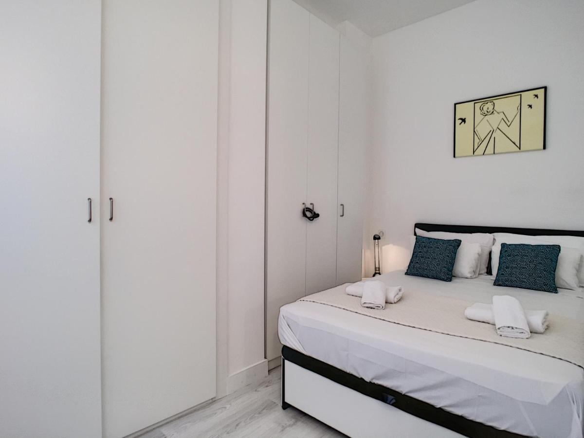 Nestor&jeeves - Royal - Central, Close Sea *