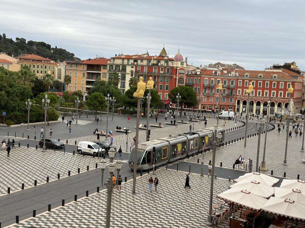Apartment Massena Square View 2 Min To The & The Old Town