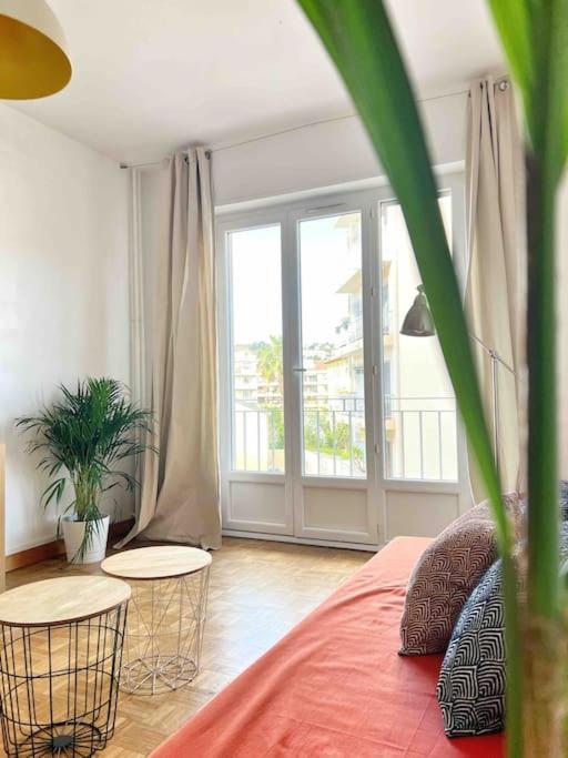 Le Yannick : Wifi/tramway/lumineux/calme Apartment *