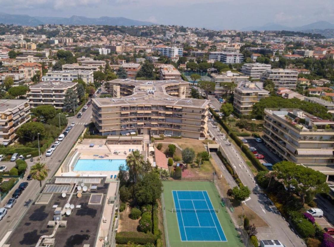 Seaside Pool And Tennis Nice