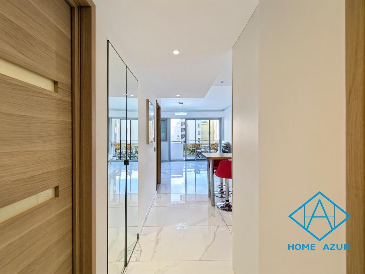 Royal Lux Spacious Seaside Pool Apartment *