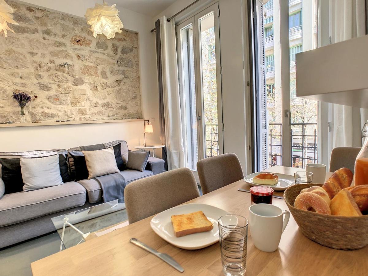 Nestor&jeeves - Sweet - Location * Nice