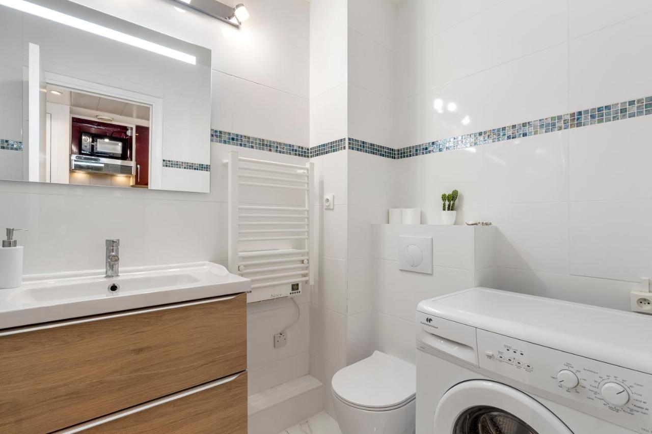 Massenet Five Stars House *