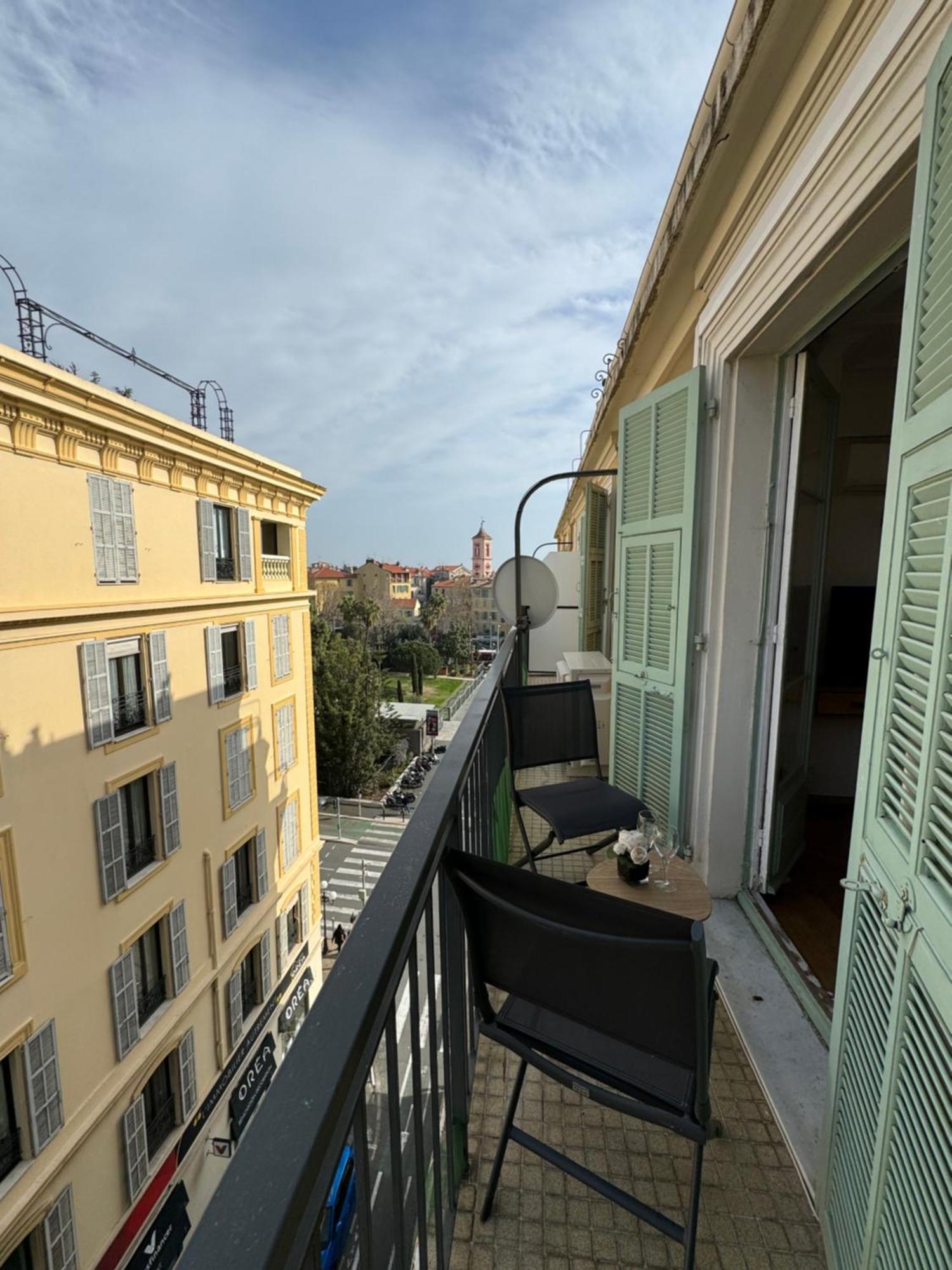 Aston - Centre Massena Apartment *
