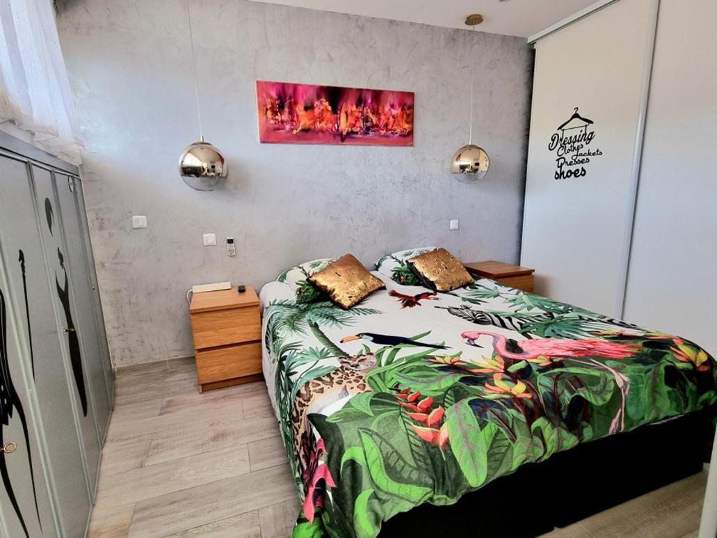 Royal Lux -last Floor, View *