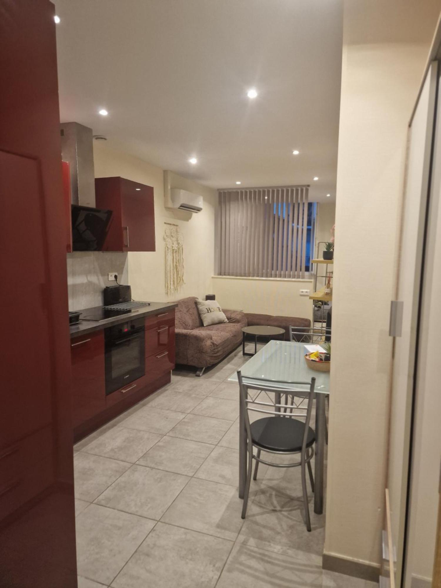 Alex Mari Apartamento Nice