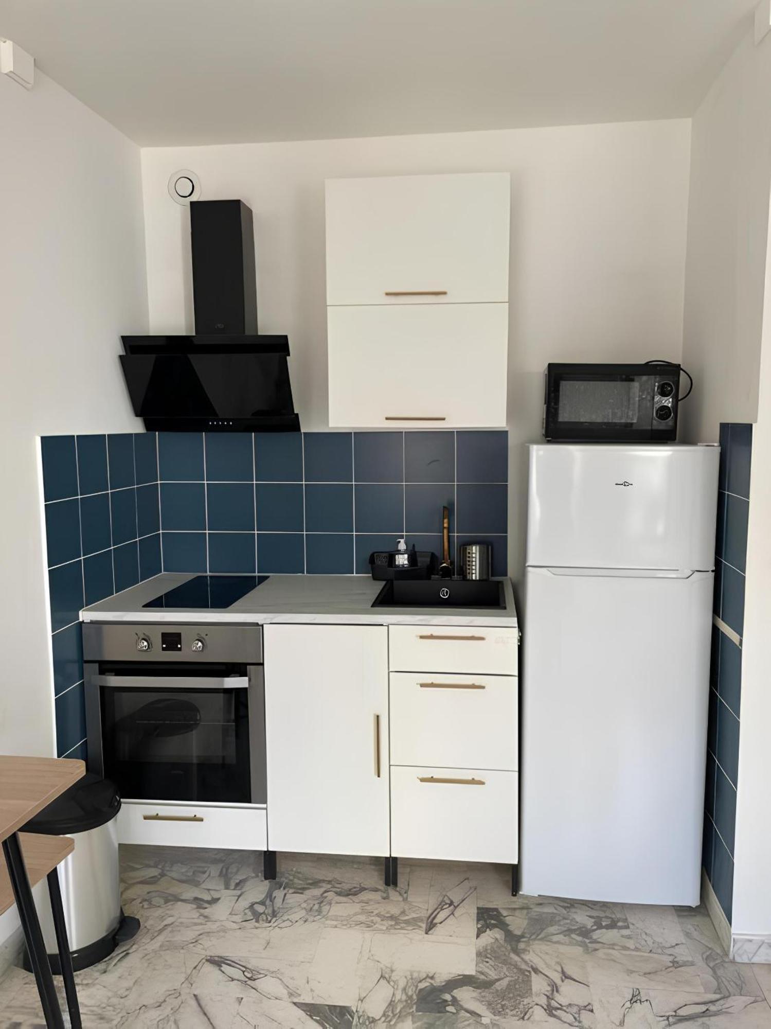 Apartment 50 M De La - Centre - Proche