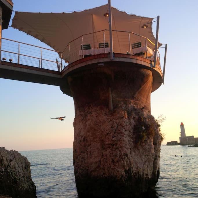 Apartment From 1882, Romantic Flat, In The Golden Square