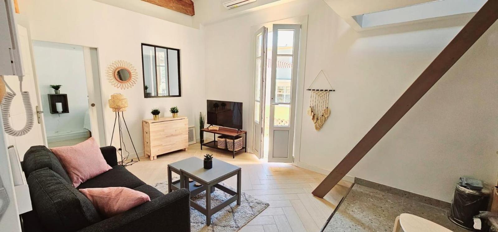 Le Virenque Apartment *