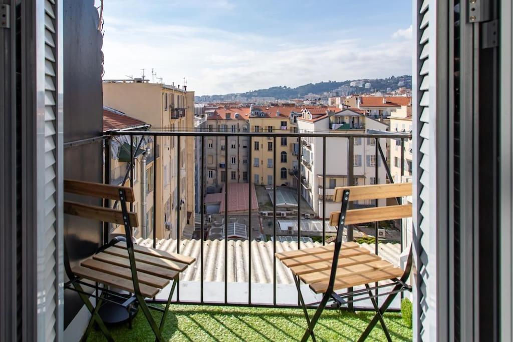 L33 2p Jean Medecin Centrale/ 2 Balcony & Ac Appartement Nice