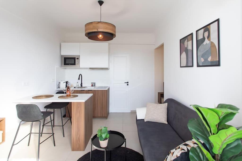 L33 2p Jean Medecin Centrale/ 2 Balcony & Ac Appartement *