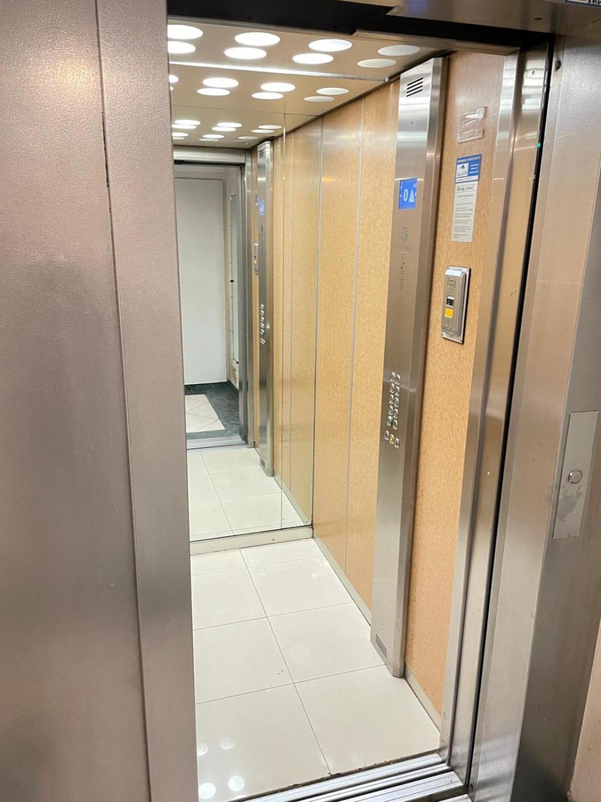 Apartment Sur La Promenade Des Avec Vue Originale A 40 M De La *