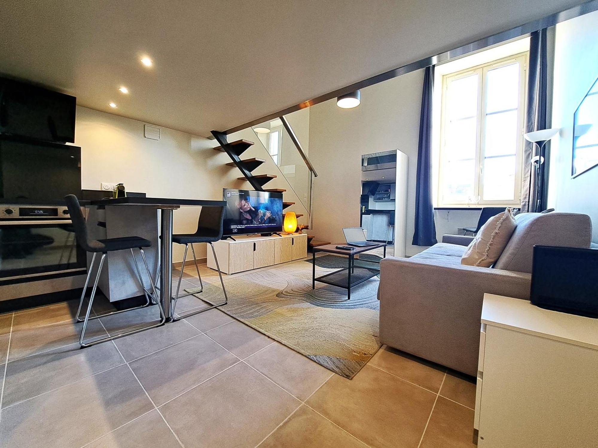 Massena Square View 2 Min To The & The Old Town * Nice