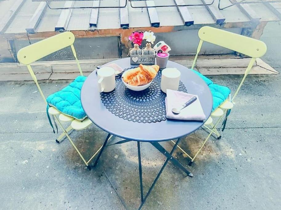 Apartment Studio T1 Centre - Ideal Couple & Amis - Confort - Wifi - Calme - Climatisation - Coin Terrasse *