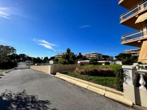 Apartment Seaside Pool And Tennis Nice