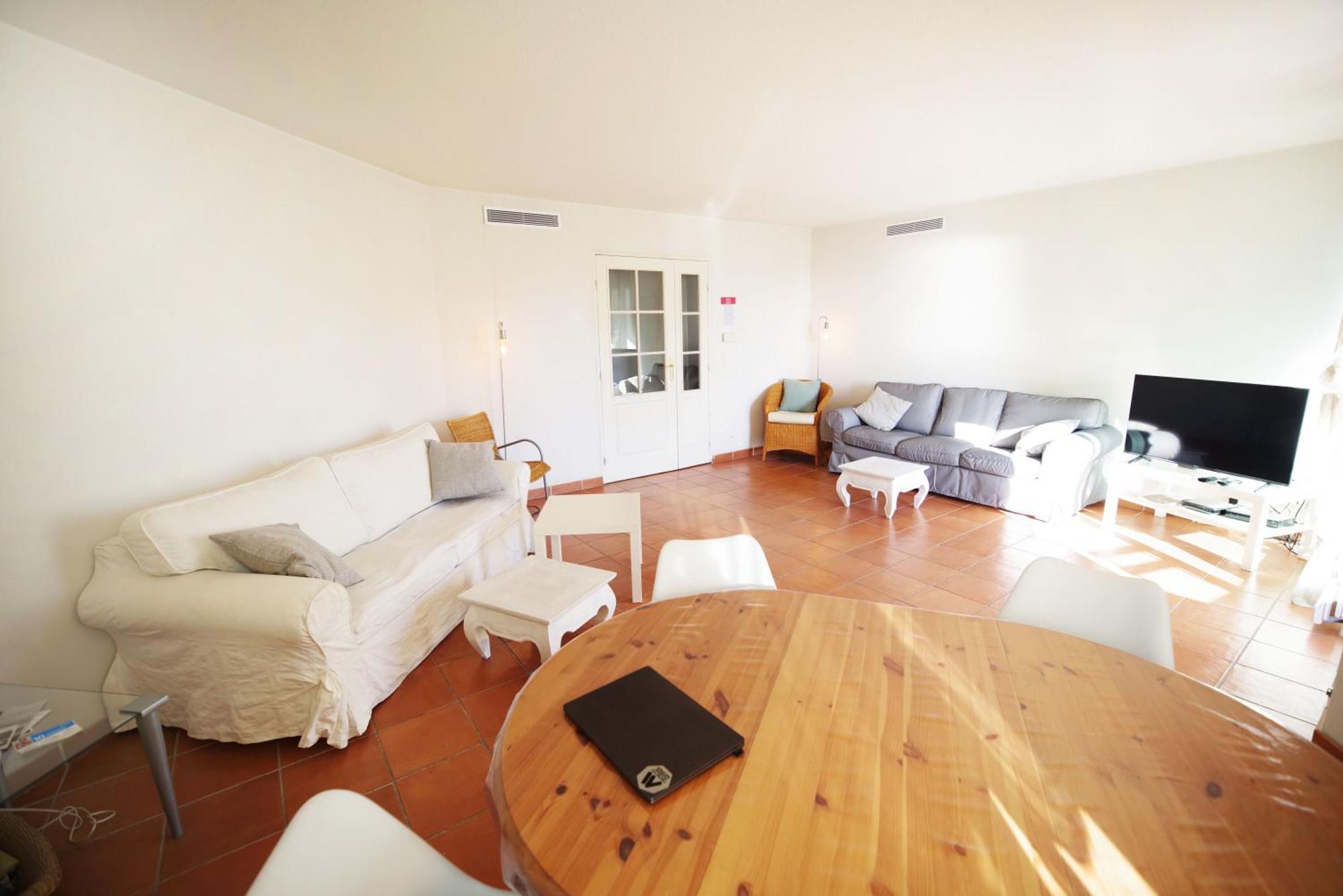 Domes Seaside Piscine, Free Parking, Airport Tramway Apartment *