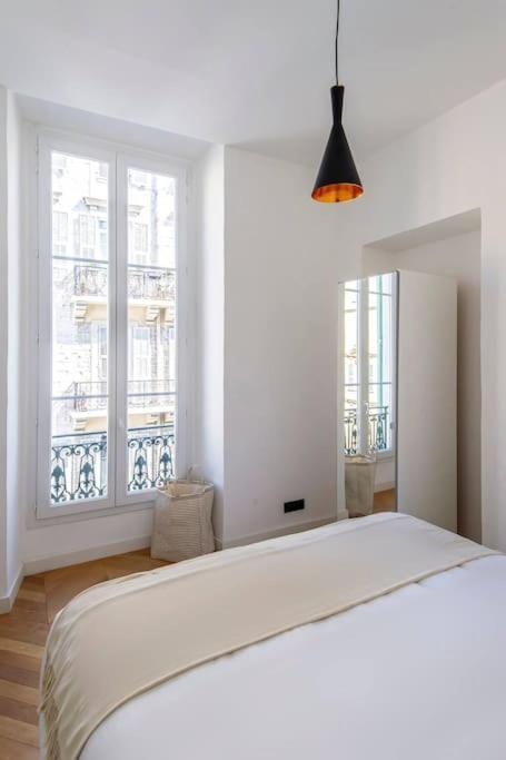 Elegant T2 Renove 4 Pers, Centre Nice, Climatise *