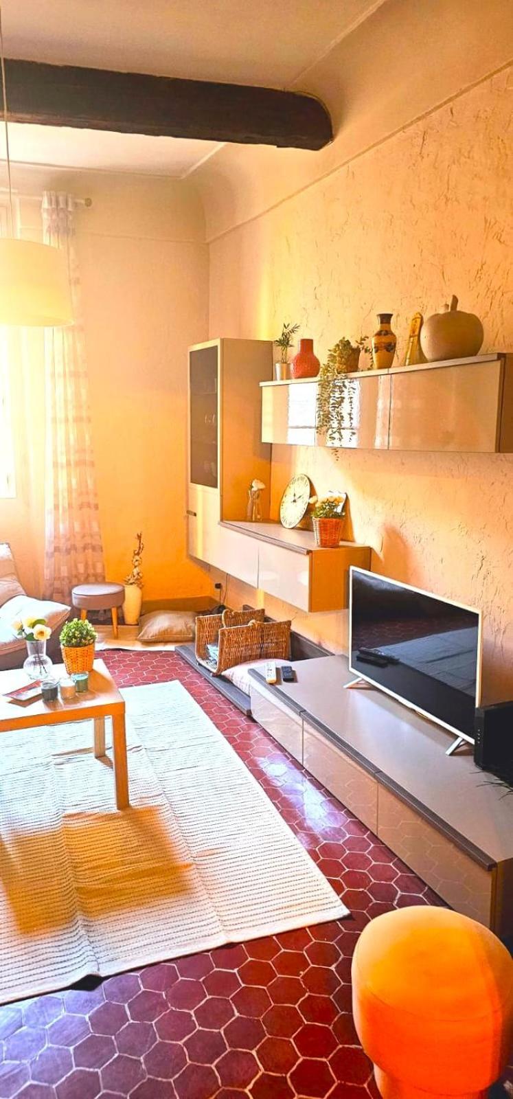 Heart Of Vieux & Saleya *