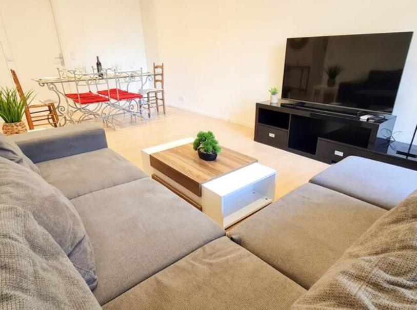 Apartment Avec Balcon Et Parking Prive Nice