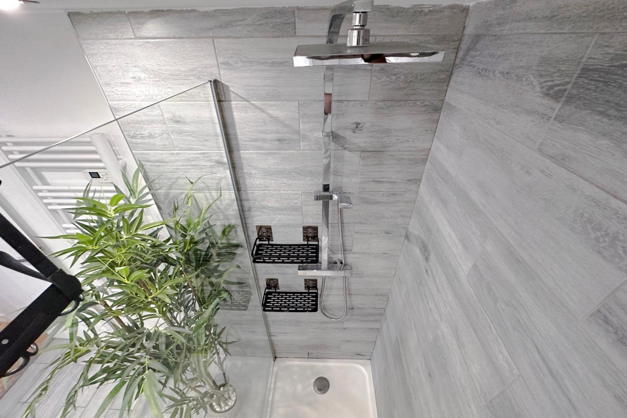 Apartment Bellet - Rooftop, Jacuzzi Et Vue Imprenable Sur Et