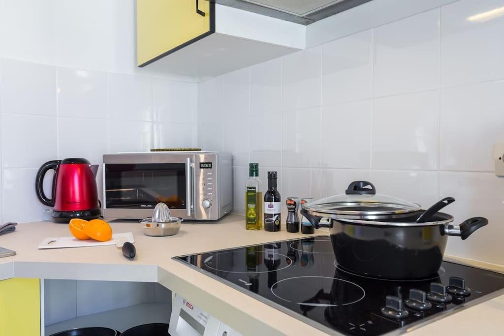 Gioffredo 55 - 2 Beds W Ac On Massena Square *