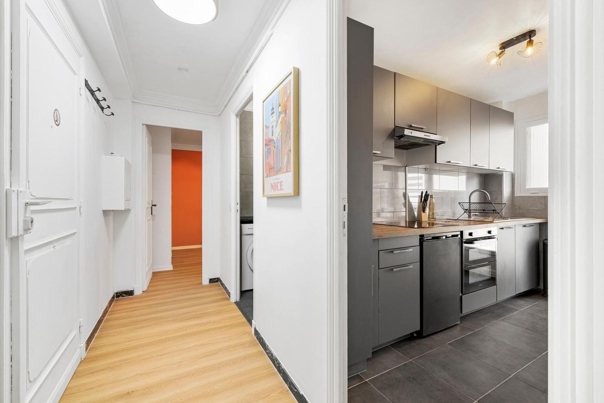 Renting - Philibert - Elegant Spacious Quiet Near The Port Free Parking Nice