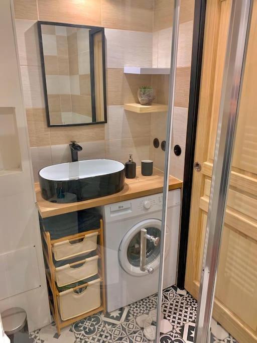 Apartment Tzarewitch Studio 10min Promenade & Gare