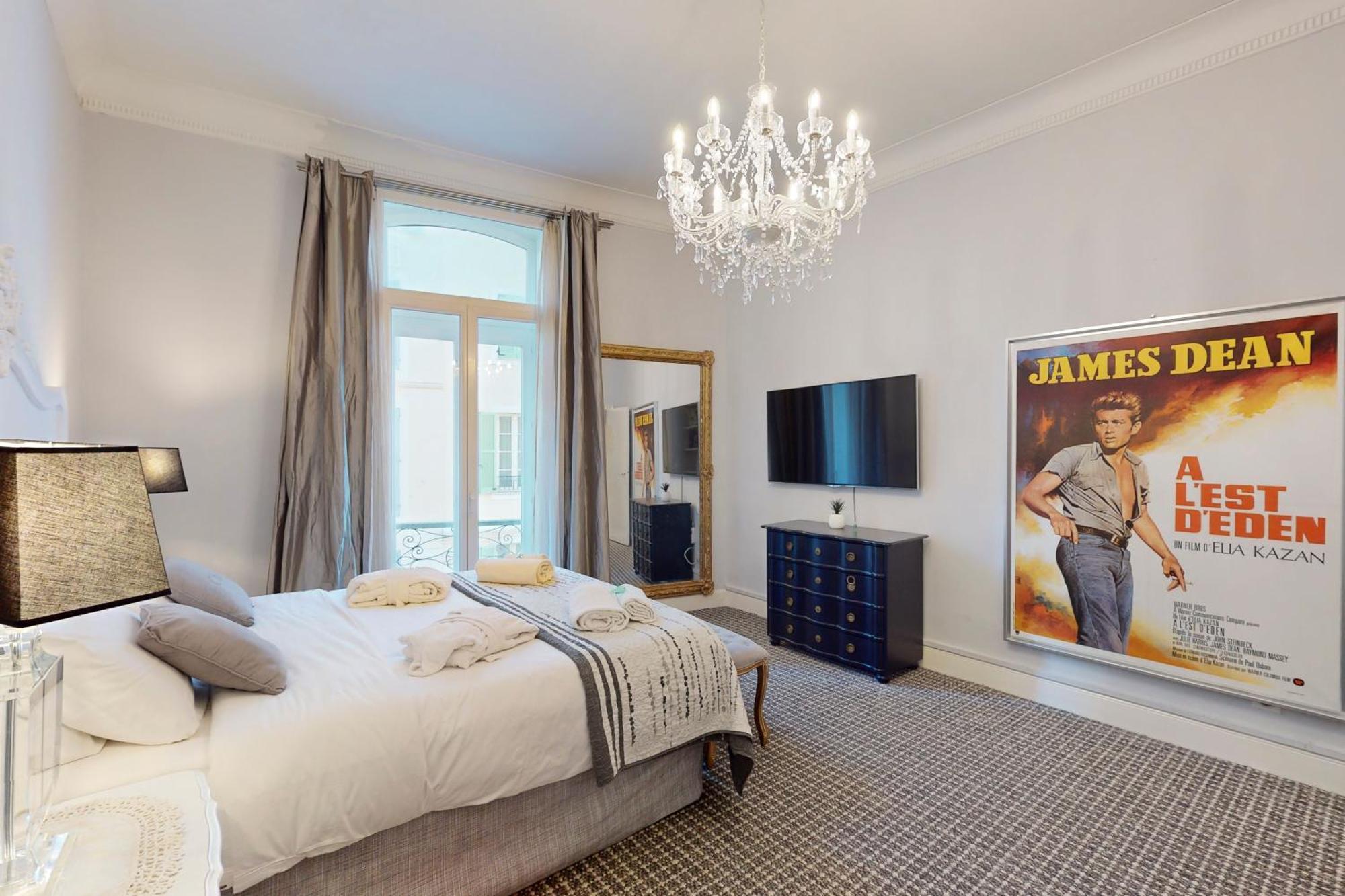 Silver Five Stars House Apartment Nice