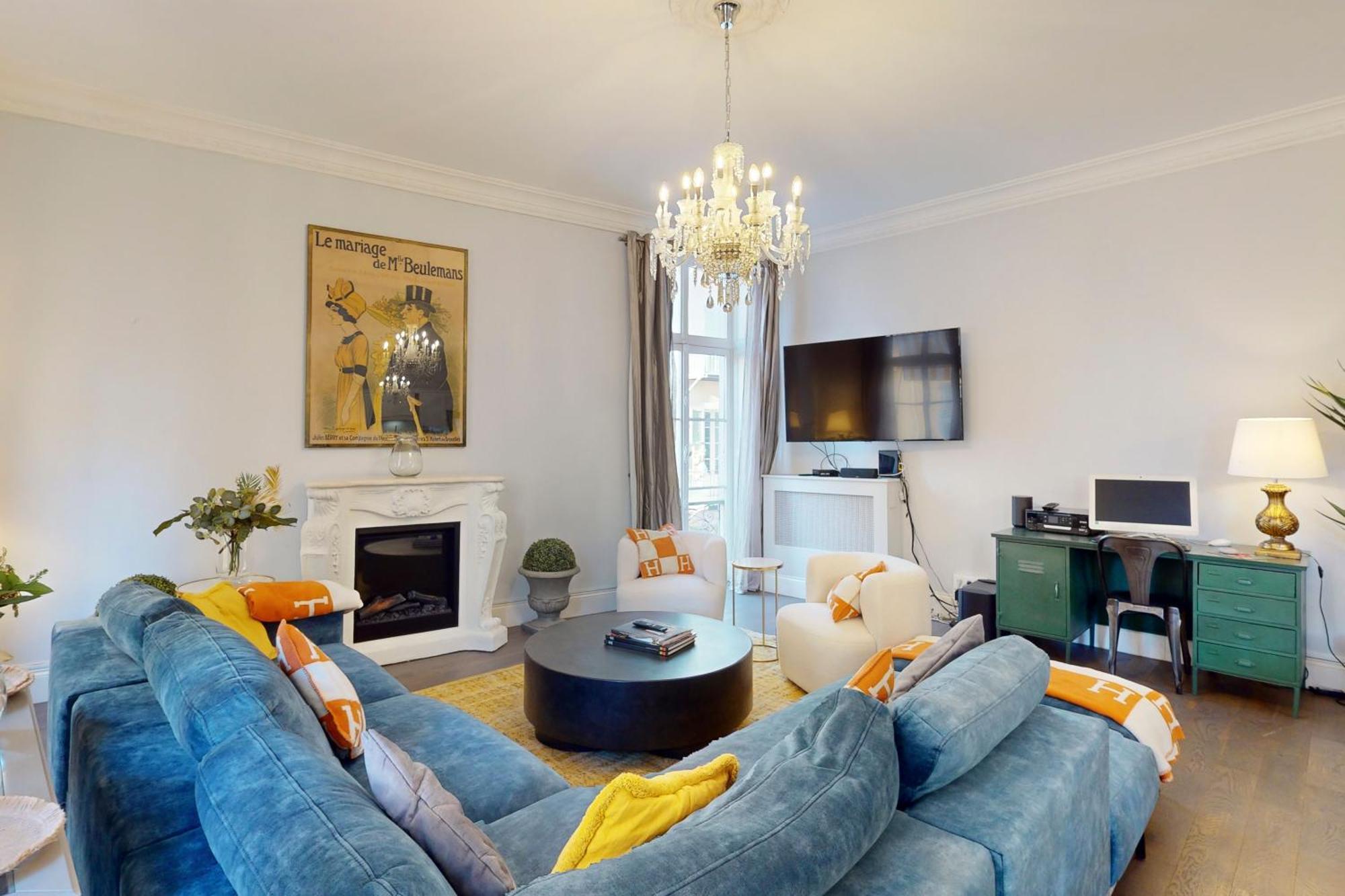 Silver Five Stars House Apartment Nice