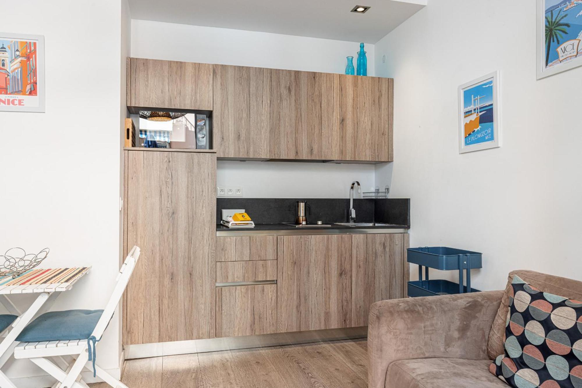 Apartment Large Terrace 1 Bdr Near Garibaldi Square *