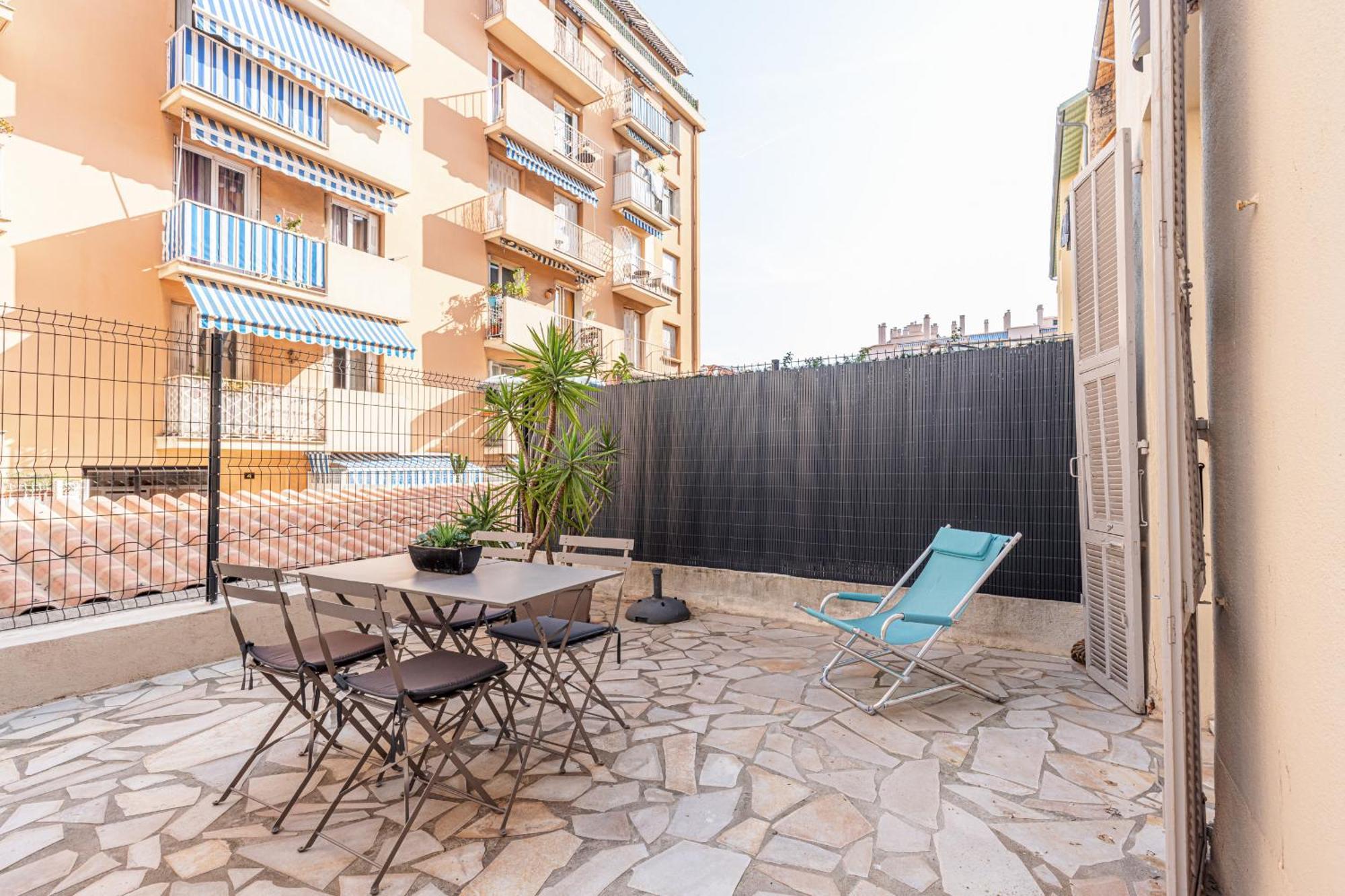 Apartment Large Terrace 1 Bdr Near Garibaldi Square