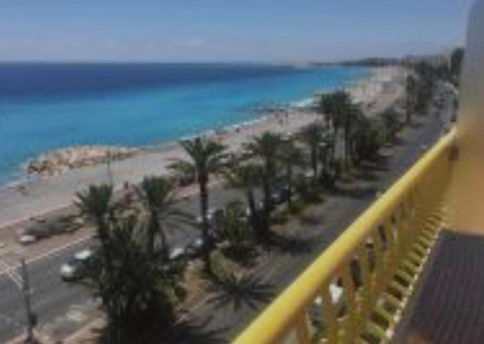 Apartment Beachfront Promenade Des *