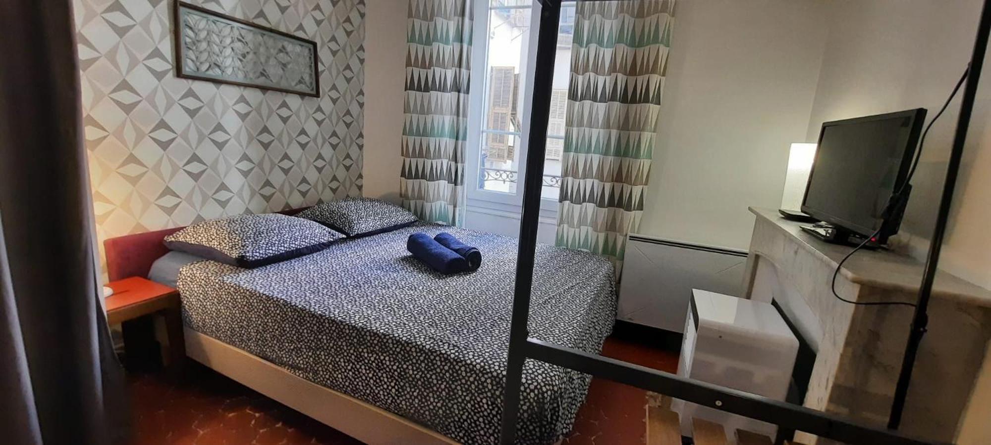 Gare Garibaldi République: Tranquil Private Near Tram *