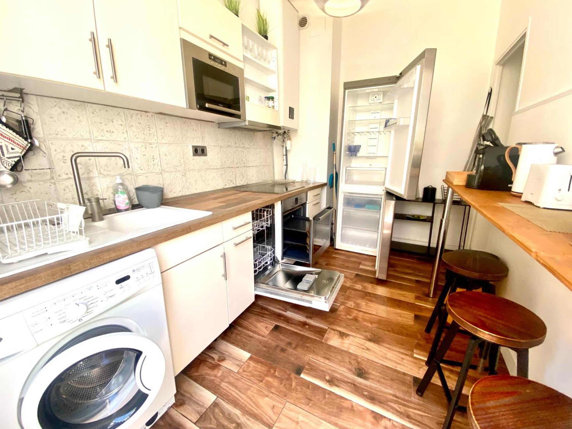 Grand T2 En Rez De Chaussee Avec Grande Terrasse Proche Du Centre Tramway A 2 Mn Apartment Nice