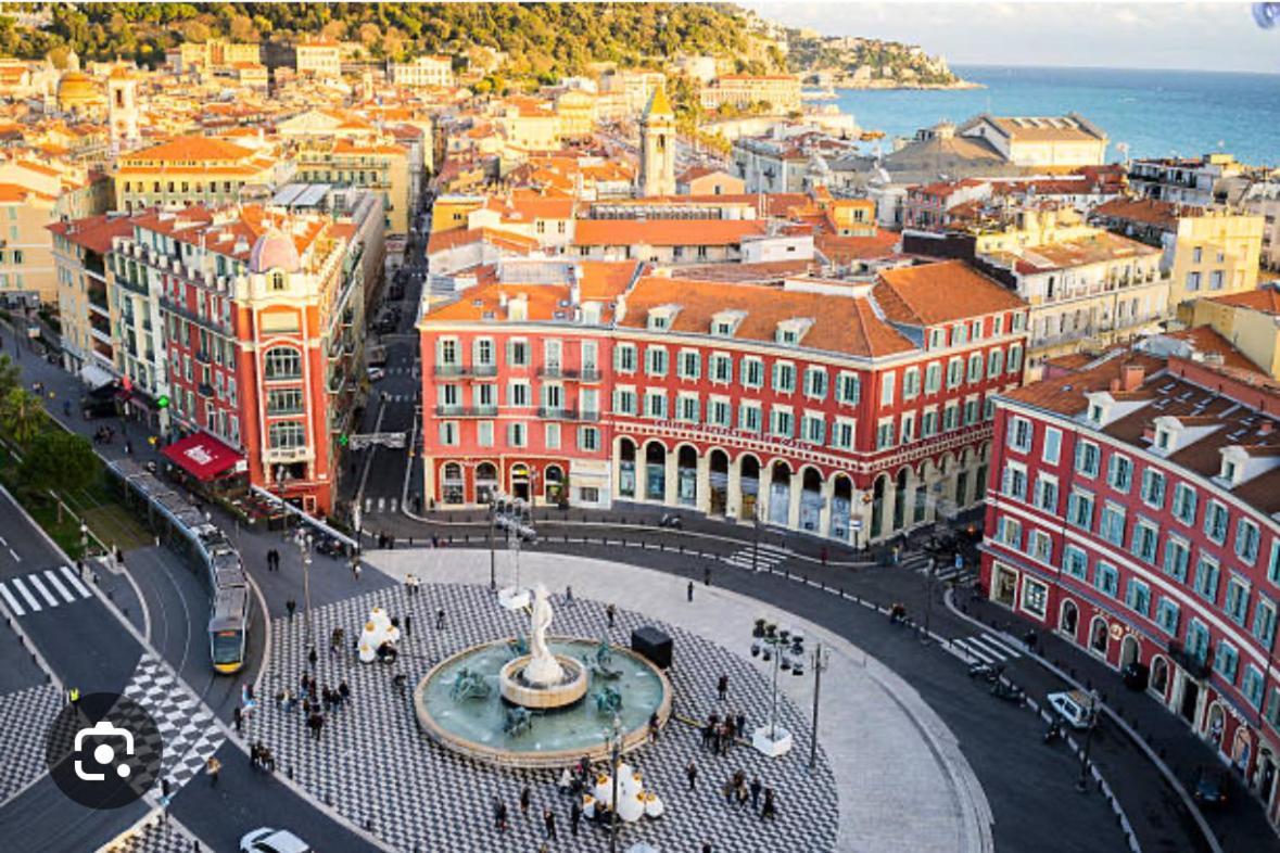 4 Couchages Idealement Place Promenade Des Anglais / Cours Saleya Nice