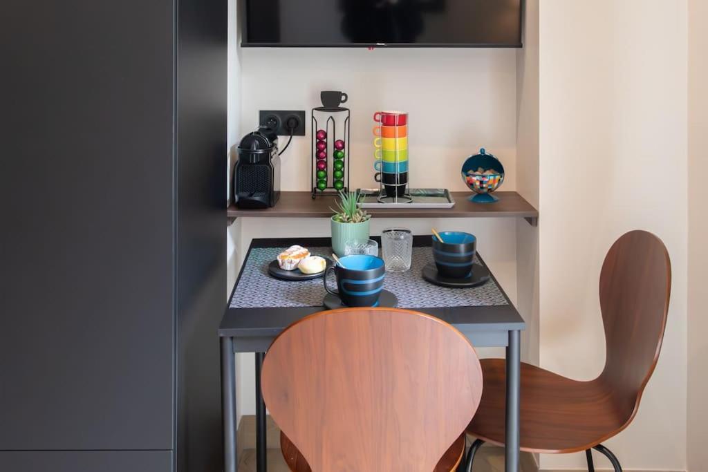 Apartment L37 F1 2 Min De La Balcon & Clim *