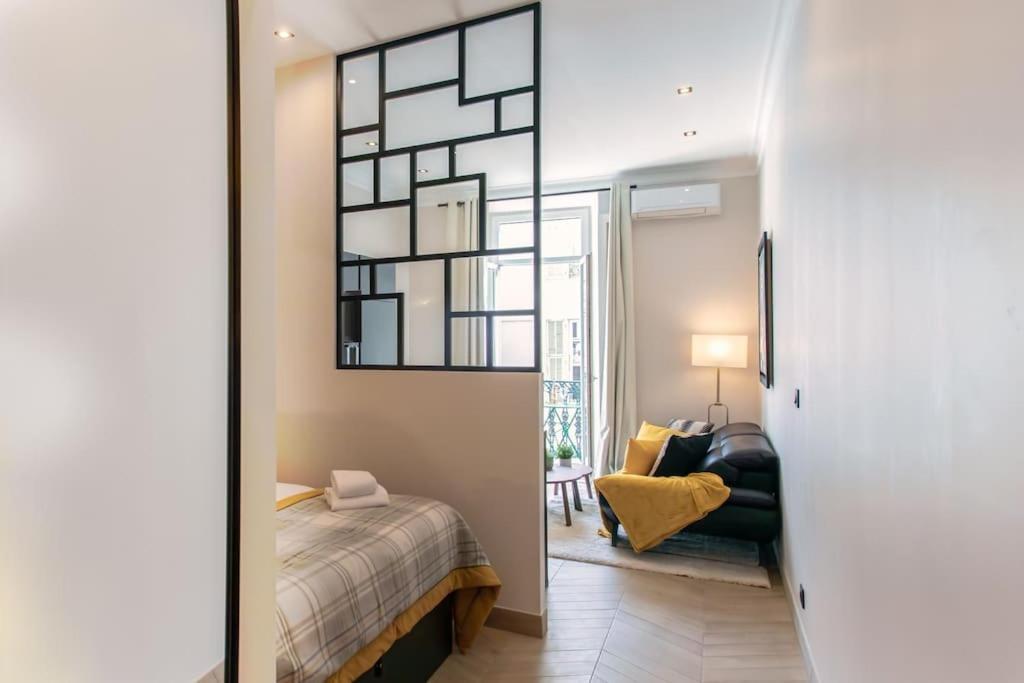 L37 F1 2 Min De La Balcon & Clim Apartment