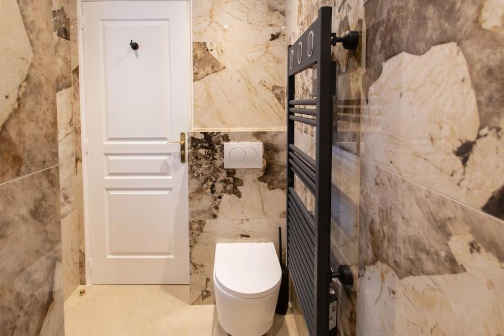 Apartment L37 F1 2 Min De La Balcon & Clim Nice