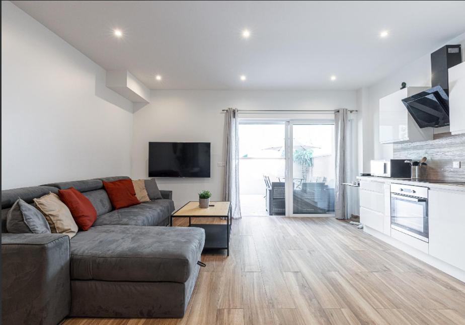 Loft A Deux Pas De La Avec Terrasse N2 * Nice