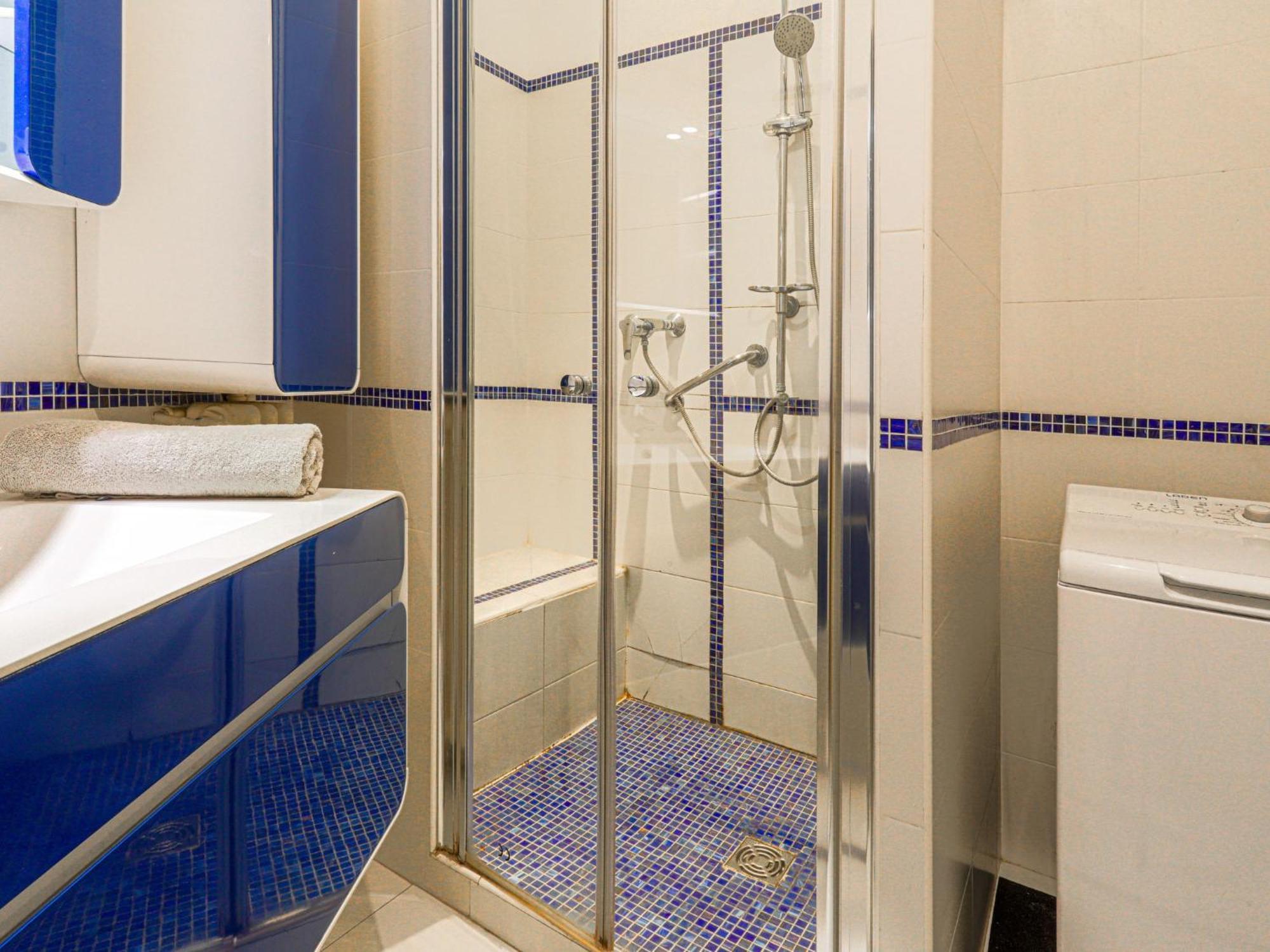 Le Victor Hugo By Interhome
