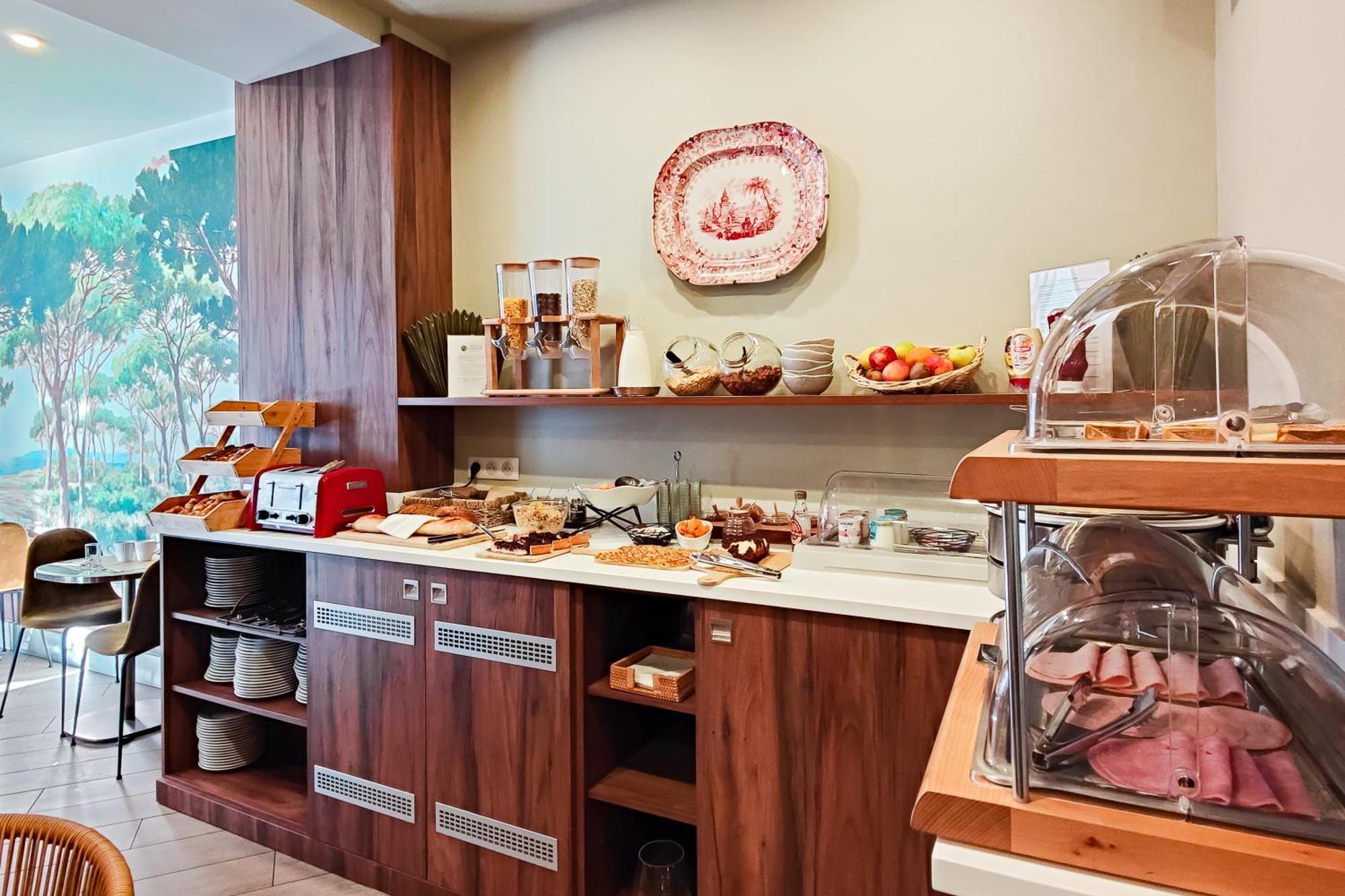 Hotel De France, Un Ammi Nice