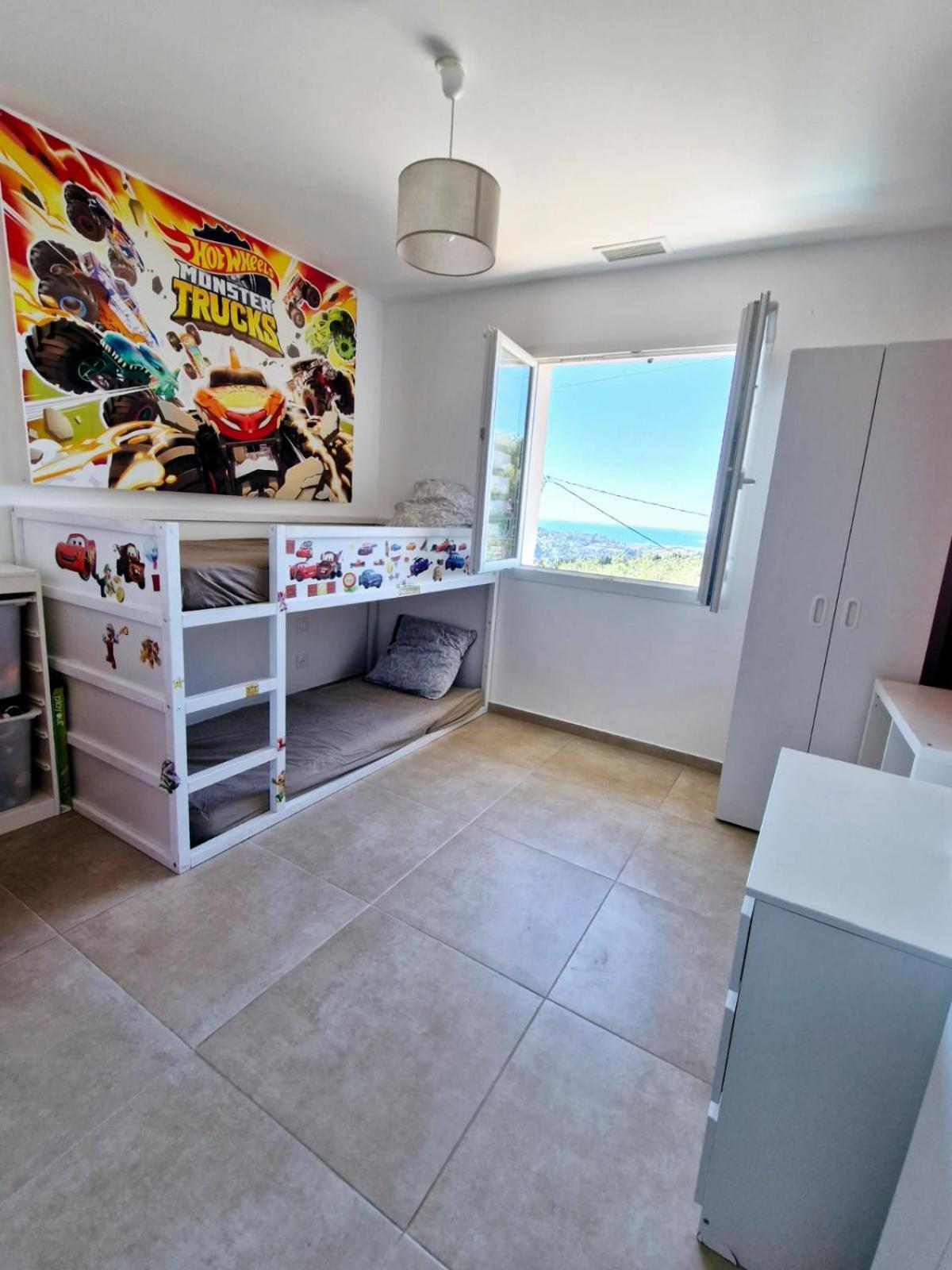 Nice, Magnifique Vue Avec Piscine Villa